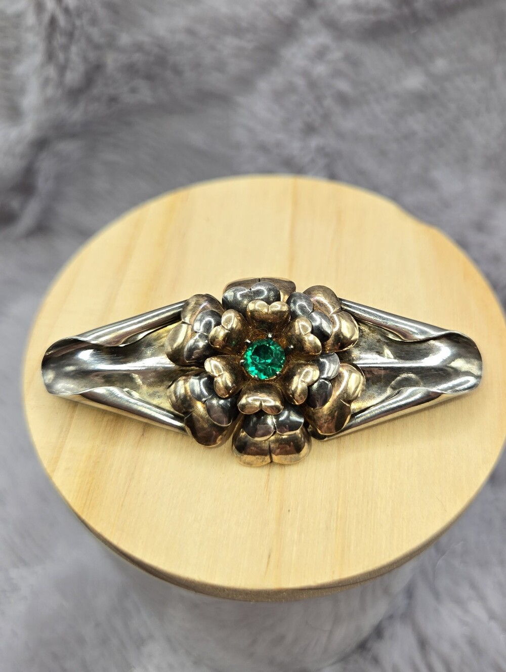 Floral Gemstone Silver Broach with Green Stone